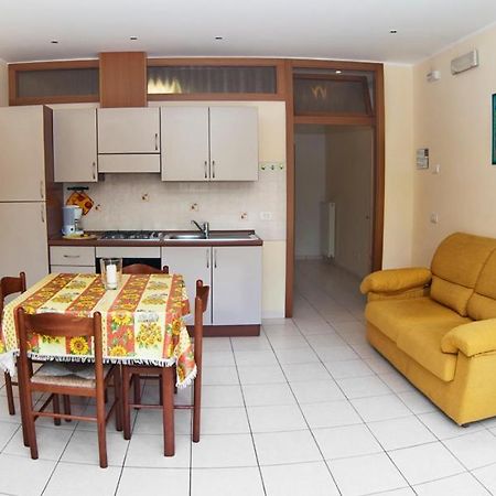 Casa Facchinetti Yellow Apartment Malcesine Luaran gambar